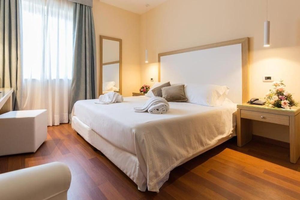 Hotel Villa Esperia Палермо Екстериор снимка