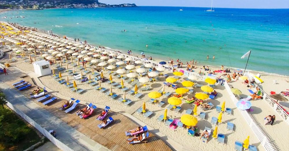 Hotel Villa Esperia Палермо Екстериор снимка